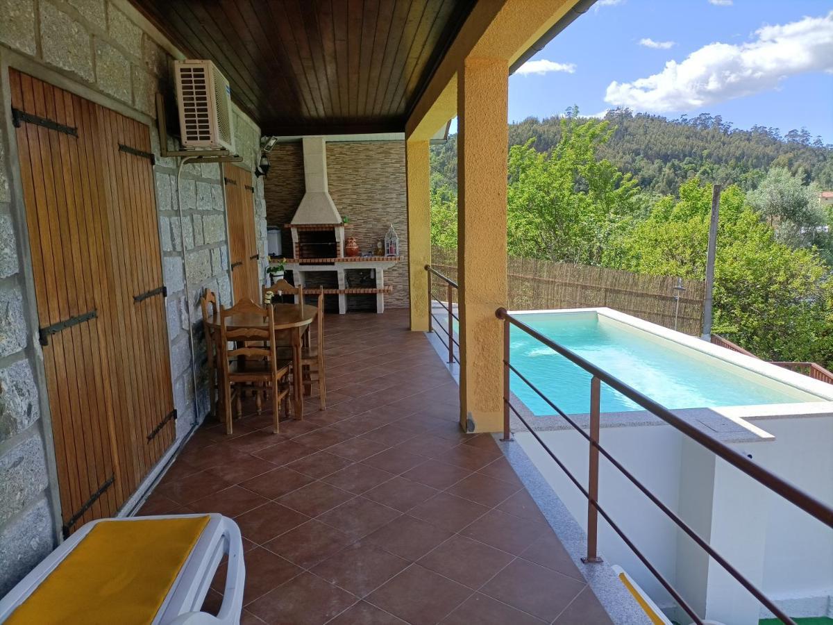 Casa Amarela Da Canicada 비에이라도미노 외부 사진